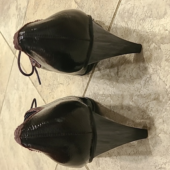 Kenneth Cole Reaction Brown Heels Classic Elegance - Picture 6 of 9